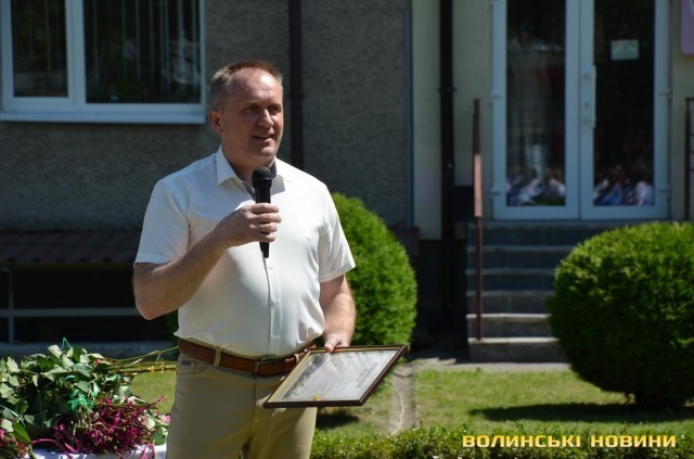 ЇХНЯ ПРАЦЯ ДАРУЄ НОВЕ ЖИТТЯ: ЯК ЛУЦЬКИЙ ПОЛОГОВИЙ БУДИНОК ВІДСВЯТКУВАВ ДЕНЬ МЕДИКА. ФОТО